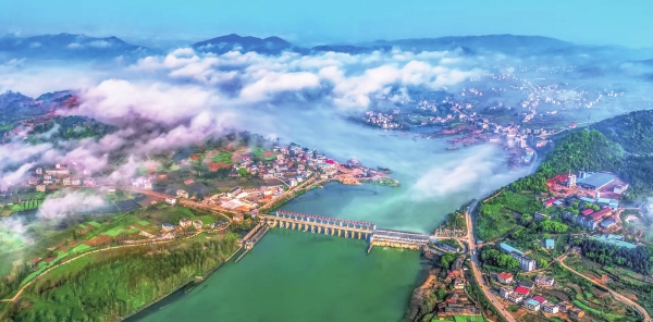 大湖新记丨天子湖上好冲浪(图1)