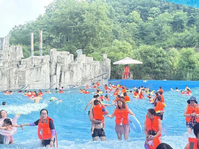 乐游绵阳 清凉一夏 ‖ 拒绝燥热！带娃趣冲浪、泡温泉、玩非遗摘葡萄…北川这个地方简直不要太安逸！(图1)