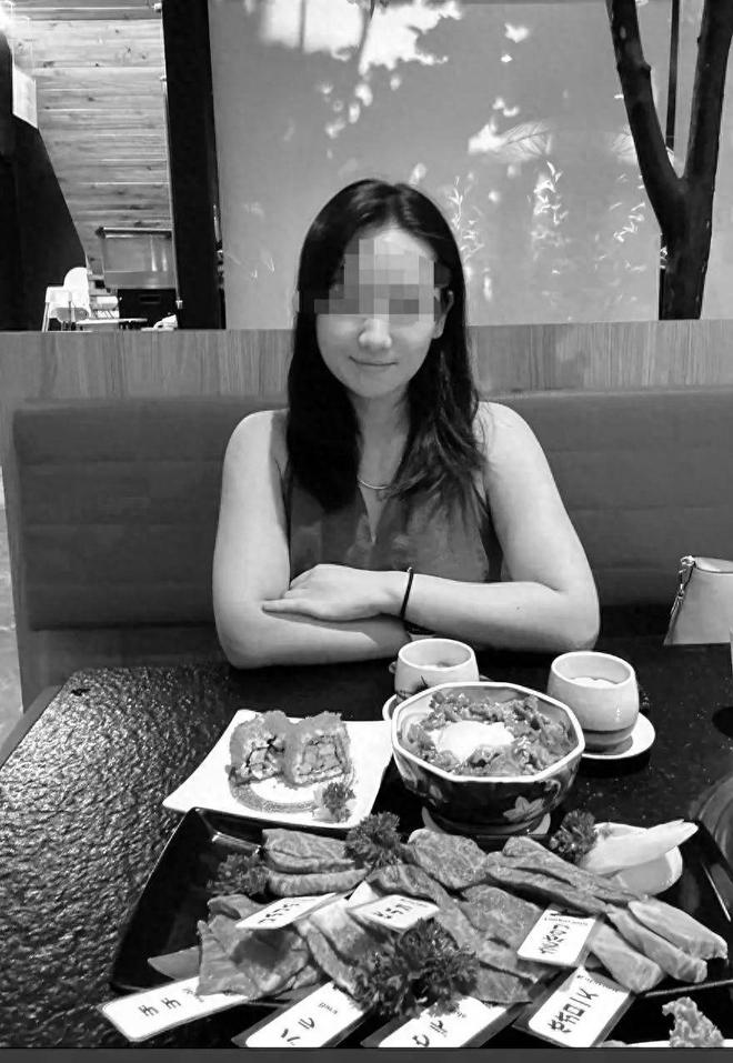 三亚蛇咬死人后续家属曝全过程俩医院恐担责女孩身份不一般