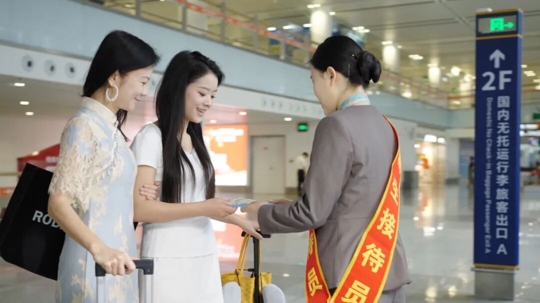 开学季 海口助力高校新生畅游椰城(图2)