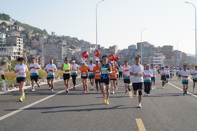 半小时报满！霞浦凭啥成全国游泳赛唯一县级承办地？(图5)