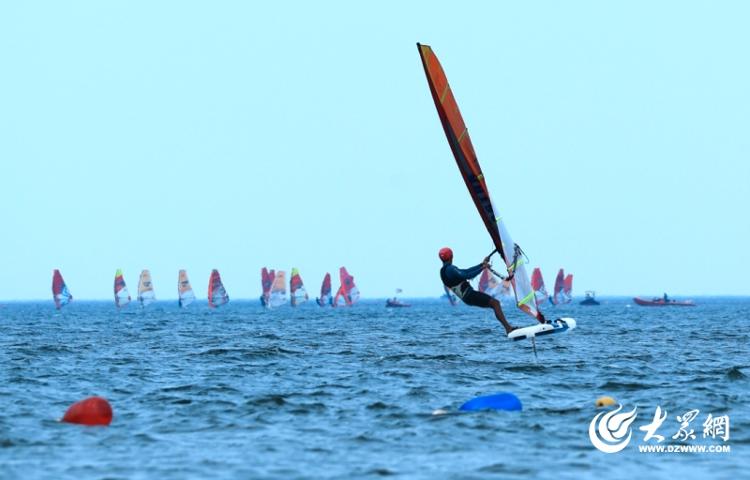 2025全国帆板冠军赛在烟台芝罘举办(图4)