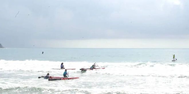 崂山区：流清湾天然浪场“冲”出经济新活力(图4)