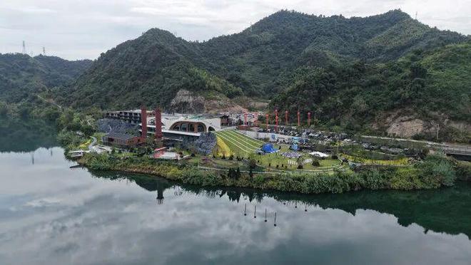 全国首个！42米深！昨天开玩！(图8)