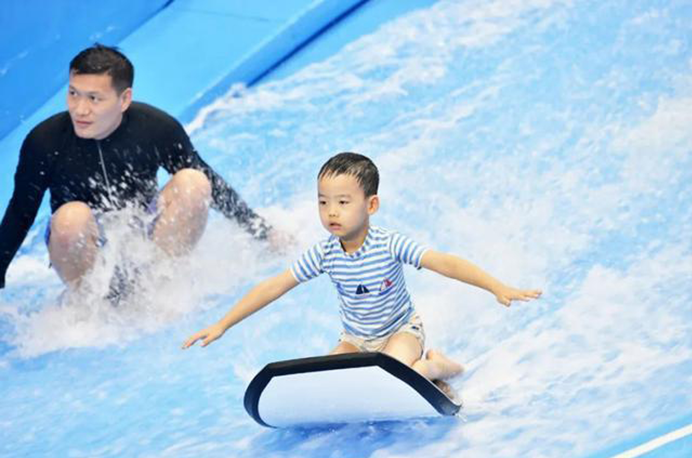 阳新仙岛湖水上新项目引爆“速度与激情”