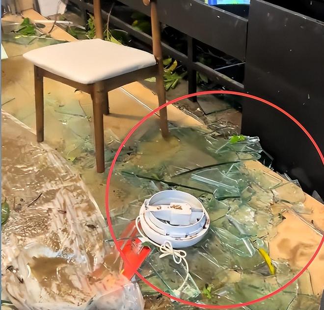 台风天开车“冲浪”后续：司机被行拘身份遭扒难怪做出这种事(图18)