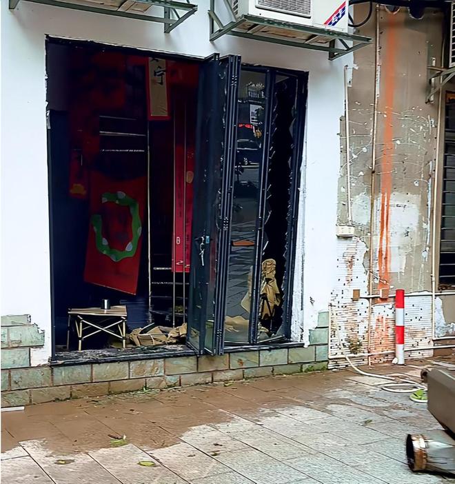 台风天开车“冲浪”后续：司机被行拘身份遭扒难怪做出这种事(图25)