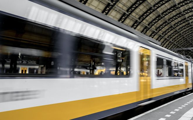 高铁网速这么慢是因为信号追不上吗？(图4)