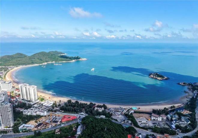 2025年广东省青少年冲浪锦标赛暨第十五届全国运动会冲浪测试赛在汕头南澳县青澳湾开赛