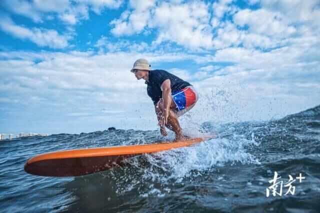 广东海边挤满周末追浪的湾区青年｜我的全运会