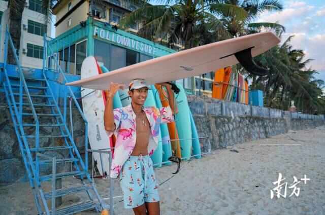 广东海边挤满周末追浪的湾区青年｜我的全运会(图3)