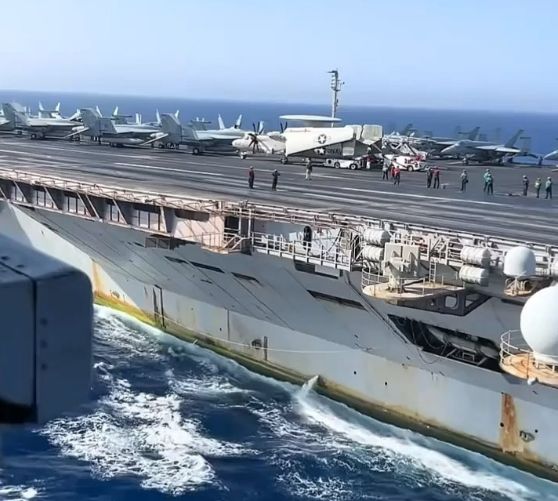 昨天聊完老佛爷今天说说连续坠机的“北洋水师”