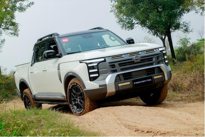 3种动力全系4驱日产首款在华研发设计生产的全球皮卡预售(图10)