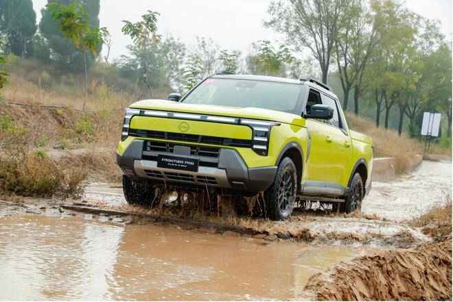 3种动力全系4驱日产首款在华研发设计生产的全球皮卡预售(图9)