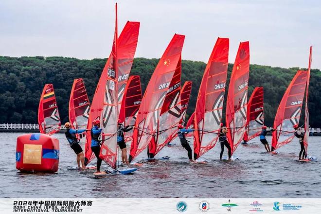 追星+玩帆板双满足！奥运冠军徐莉佳带你探营中国国际帆板大师赛(图2)