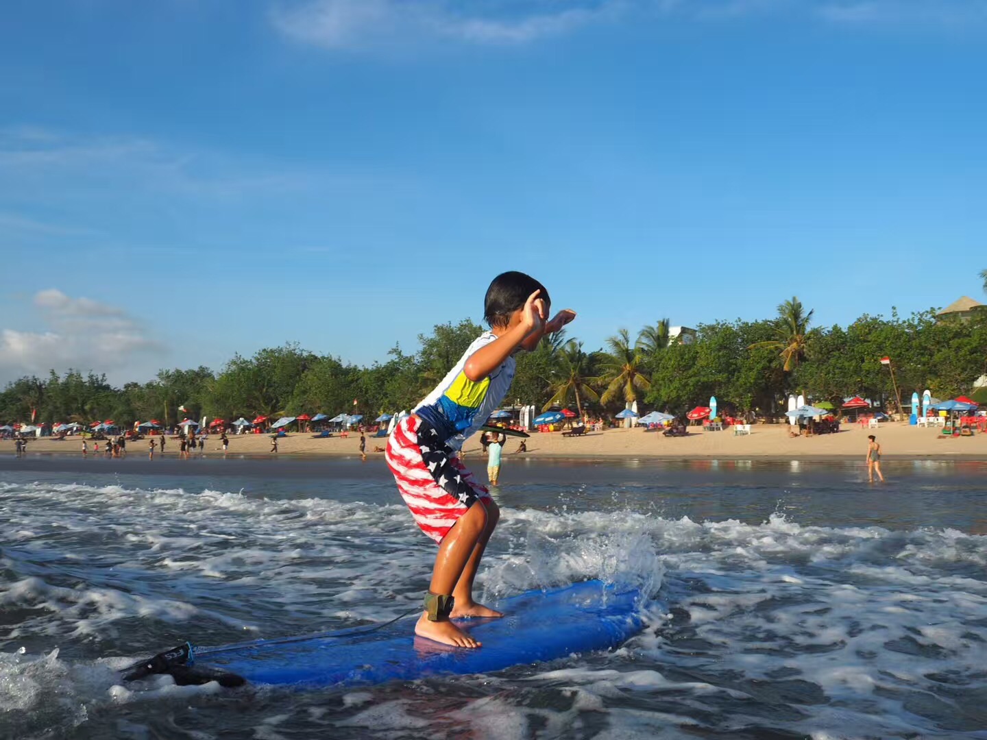 2025三亚旅游攻略必去：冲浪、祈福、看日落海岛的3种打开方式