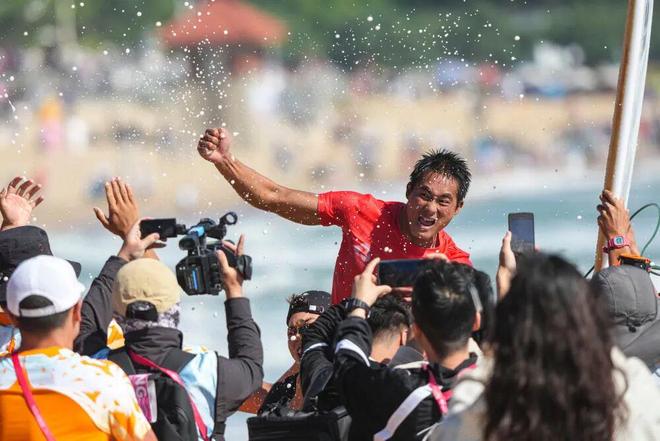 第十五届全运会冲浪项目决赛在汕头举行吴世栋、杨思琪夺冠