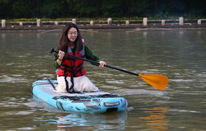 皮划艇、桨板、冲浪！广州“水上会客厅”解锁运动新玩法(图2)