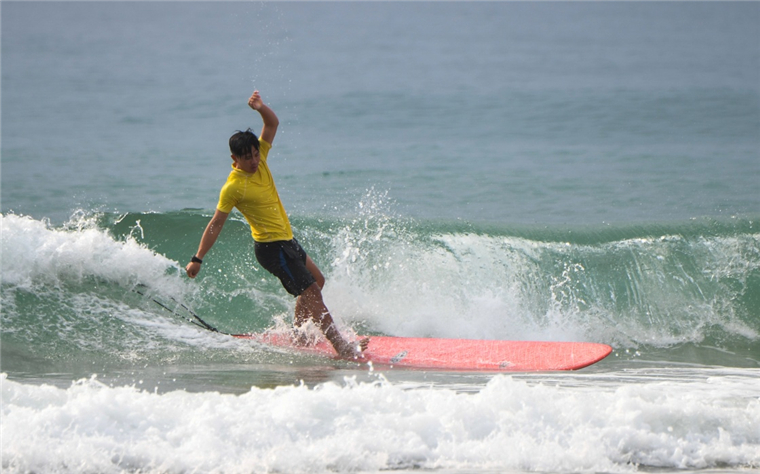 聚焦第十五届全国运动会｜河北小将董子豪夺得冲浪项目男子短板比赛银牌