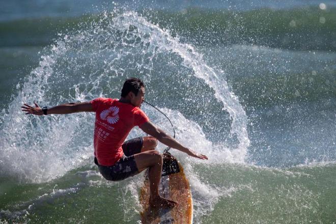 海上“冲冲冲”！十五运会冲浪赛在南澳收官