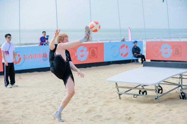 2025年沙滩台克球世界巡回赛（万宁站）暨第六届亚洲沙滩运动会台克球国家队选拔赛开幕亚太地区培训中心同步揭牌(图2)