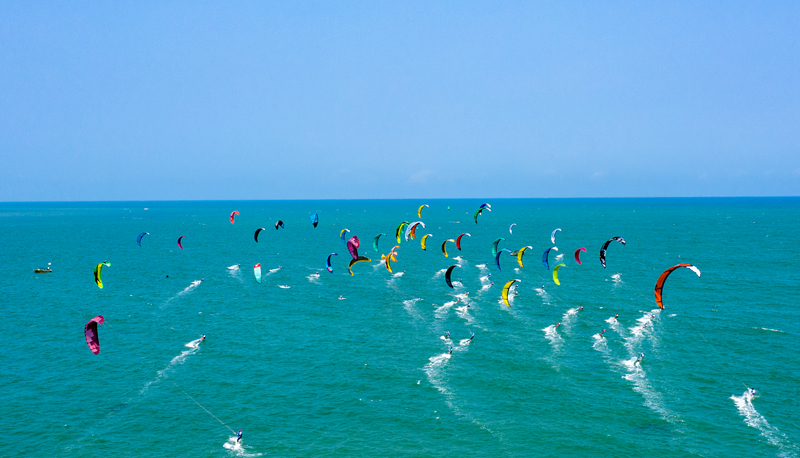 人民日报社《民生周刊