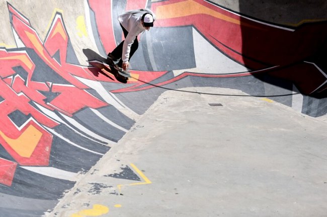 汗水铸就荣光 精神照亮前路