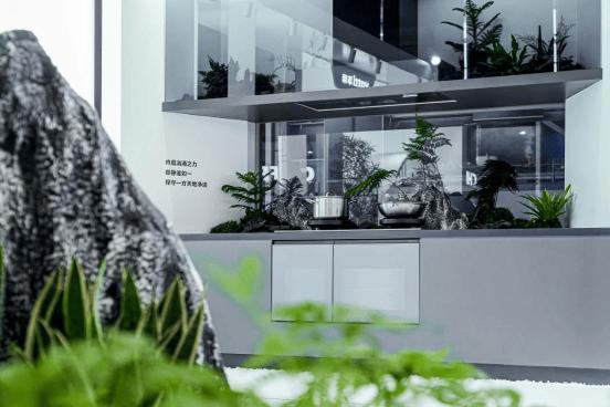 深耕铸标杆！华帝荣膺和讯“上市公司品牌影响力榜样”奖(图2)