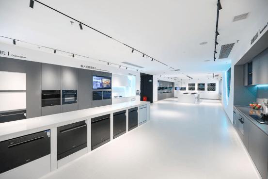 深耕铸标杆！华帝荣膺和讯“上市公司品牌影响力榜样”奖(图3)