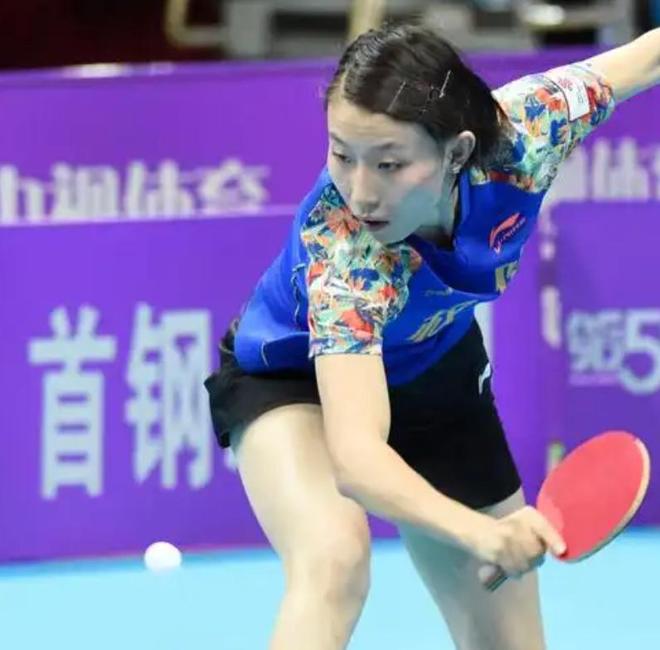 在陈梦的身边一向冷酷的山西籍世界第一削球女王也变得可爱了(图5)