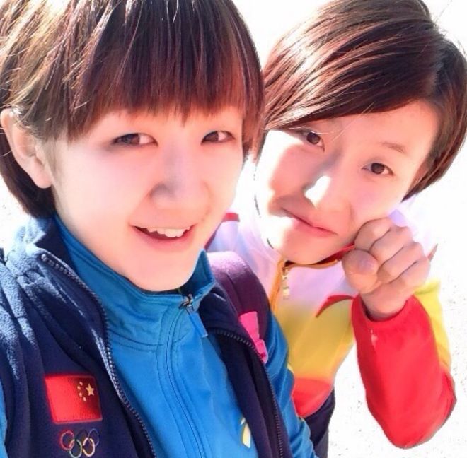 在陈梦的身边一向冷酷的山西籍世界第一削球女王也变得可爱了(图1)