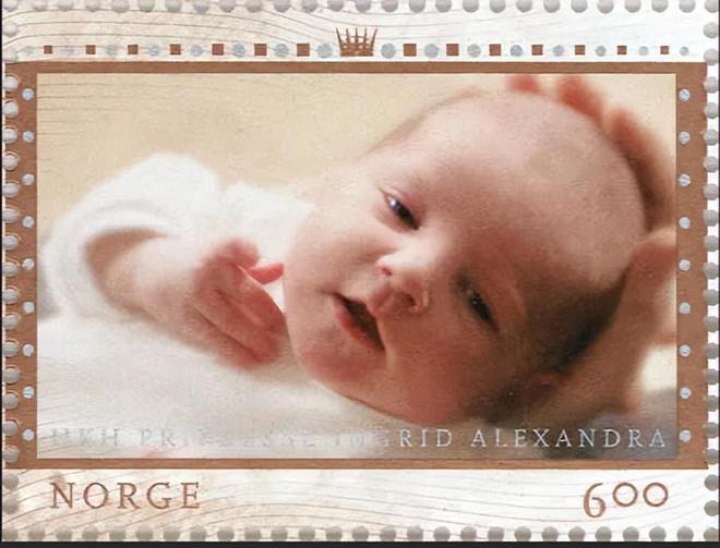 可甜可飒能开战机也能戴王冠！挪威600年来首位00后女王储！(图9)