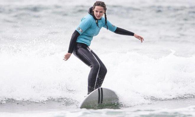 可甜可飒能开战机也能戴王冠！挪威600年来首位00后女王储！(图3)