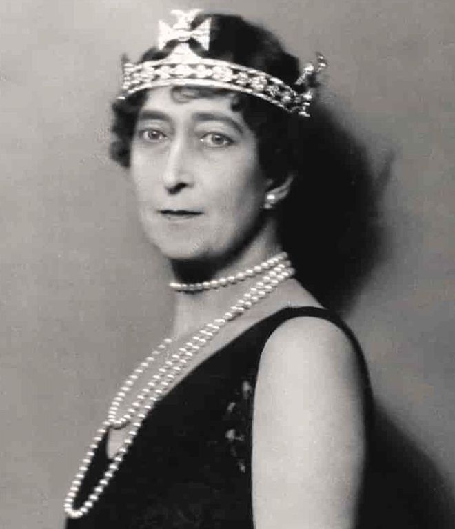 可甜可飒能开战机也能戴王冠！挪威600年来首位00后女王储！(图51)