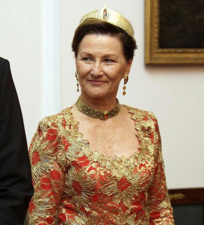 可甜可飒能开战机也能戴王冠！挪威600年来首位00后女王储！(图61)