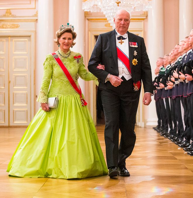 可甜可飒能开战机也能戴王冠！挪威600年来首位00后女王储！(图34)