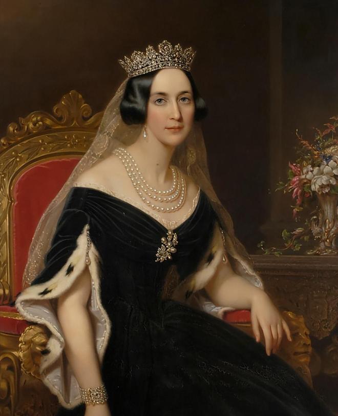 可甜可飒能开战机也能戴王冠！挪威600年来首位00后女王储！(图35)