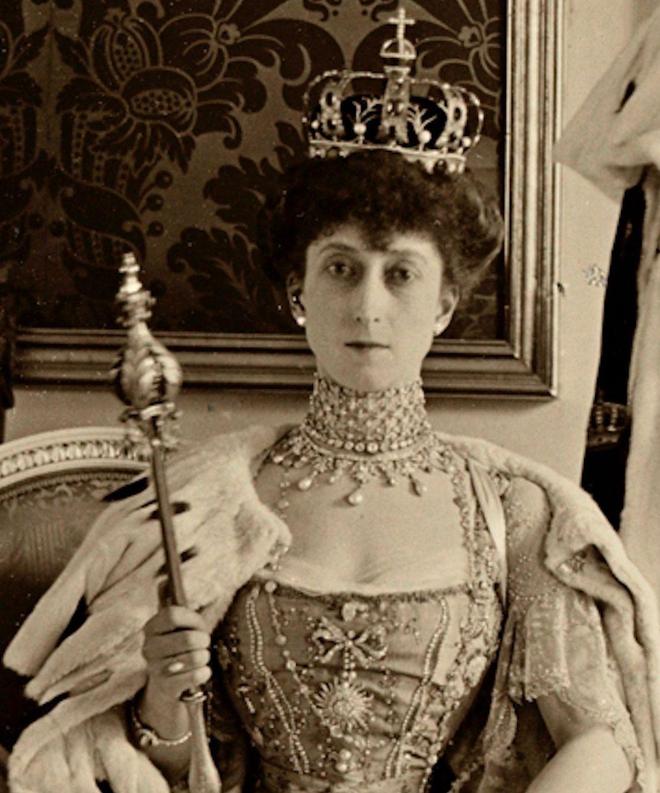 可甜可飒能开战机也能戴王冠！挪威600年来首位00后女王储！(图44)