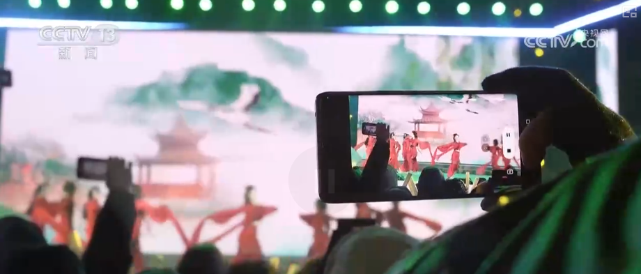 “游玩12小时流连24小时” 借助冬日文旅“花样”新场景透视火热新消费图鉴(图28)