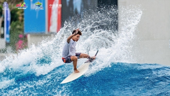 浪聚万宁 逐梦青春——2026年全国冲浪U系列赛（海南万宁站）激情开赛(图8)