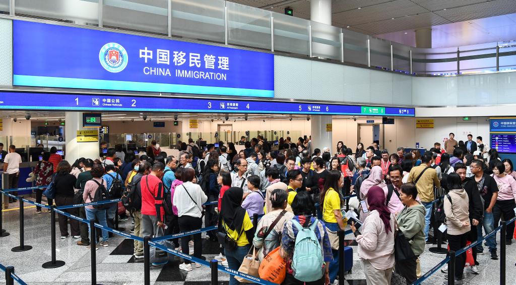 自贸港红利释放海南入境游持续升温(图1)