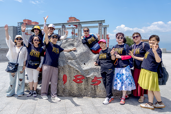 他在建一座“乐园”让银发时代重新发生(图2)