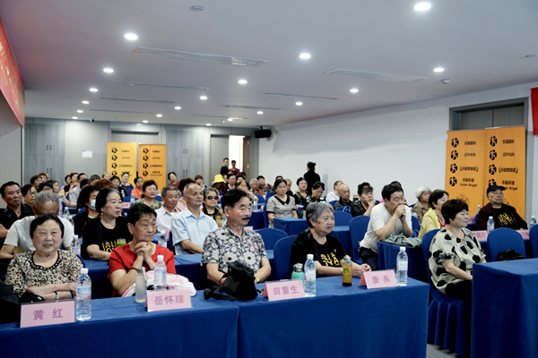 他在建一座“乐园”让银发时代重新发生(图4)